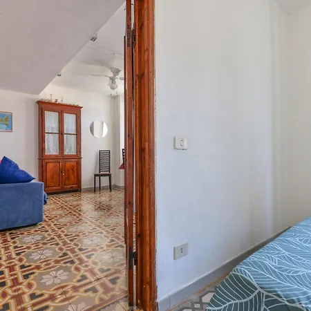 Apartment Casa Marina Fra Mare E Relax